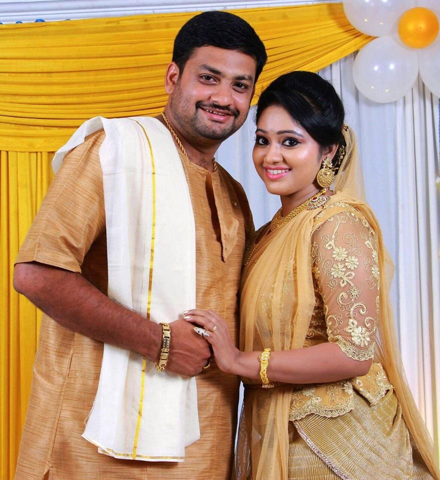 Actress Meghna Vincent - Don Tony Engagement Photos (12)