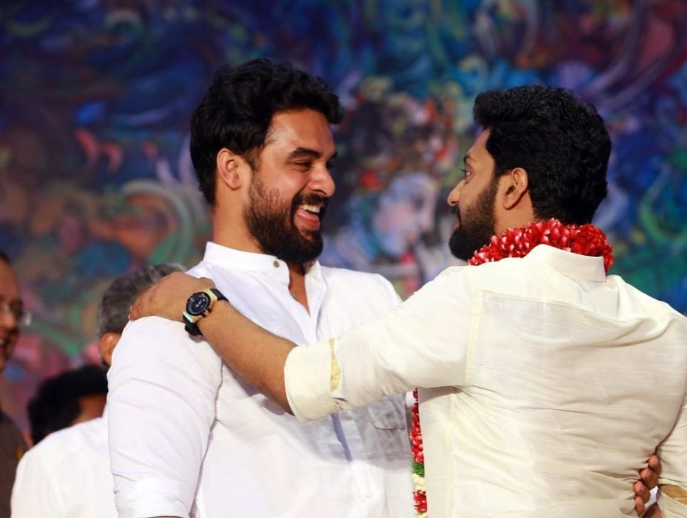 Vishnu-G-Rakhav-marriage-with-meera-mohan-2