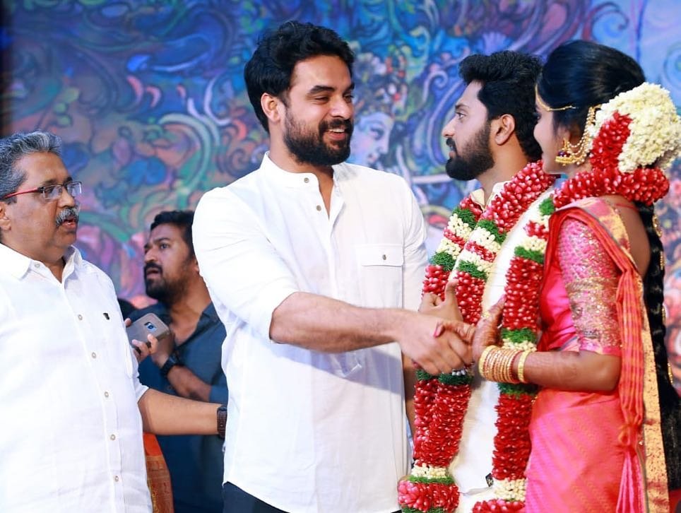 Vishnu-G-Rakhav-marriage-with-meera-mohan-3