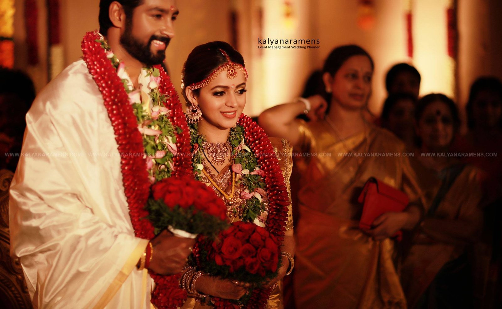 Actress Bhavana & Naveen Marriage Photos (7)