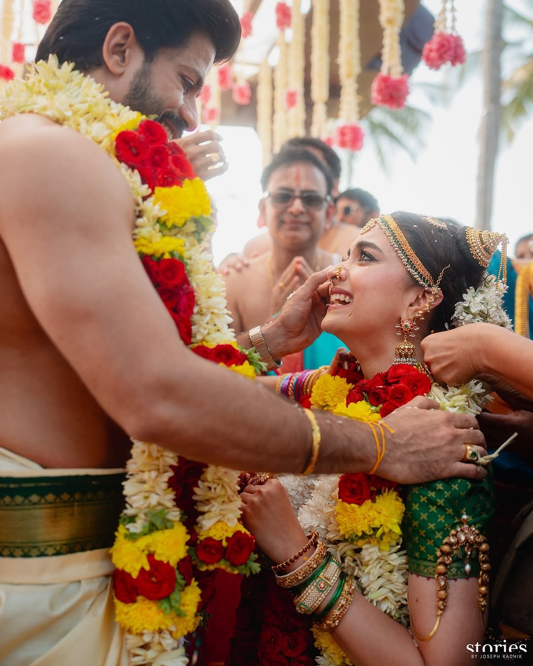 Actress-Keerthy-Suresh-and-Antony-Thattil-Wedding-Photos-6