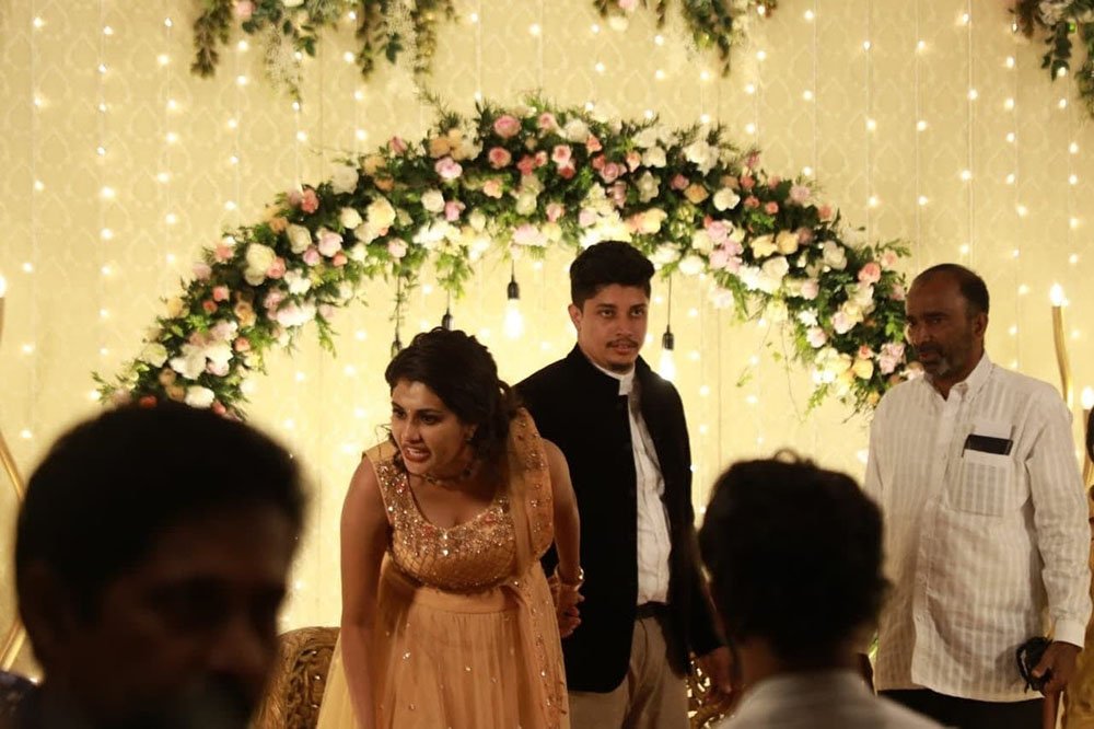 Actress-Alina-Padikkal-Engagement-Photos-2