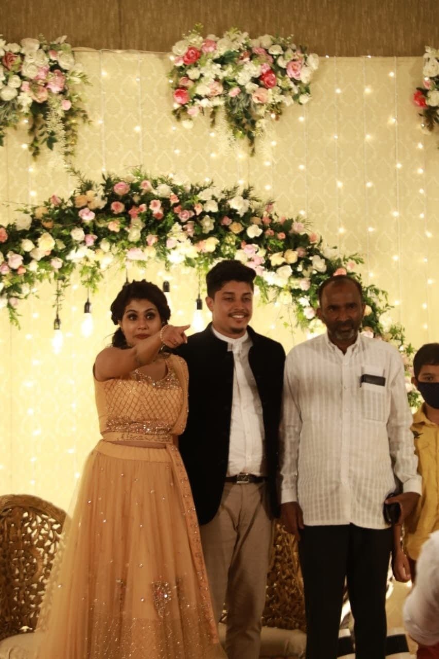Actress-Alina-Padikkal-Engagement-Photos-5