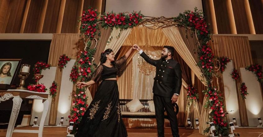 Antony-Perumbavoor-Daughter-Engagment-Photo-2