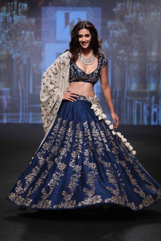 Blue Color Lehengas for Brides (4)