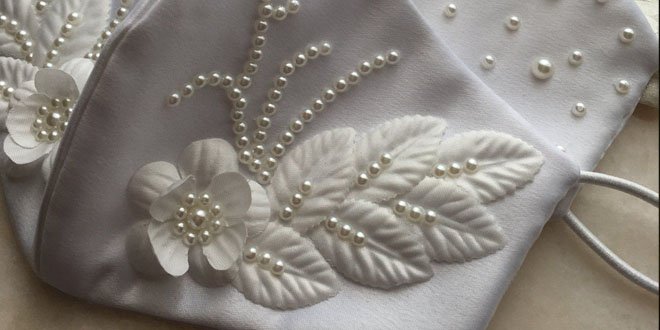 Bridal-Face-Mask-With-Elaborate-Florals