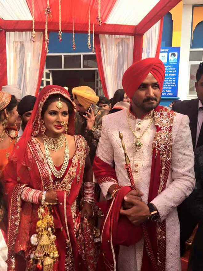 Harbhajan singh geetha basra marriage photos