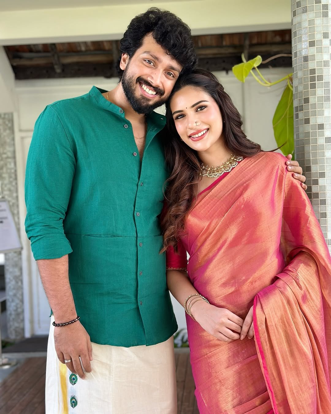 Kalidas-Jayaram-and-Tarini-Kalingarayar-Wedding-Photos-1