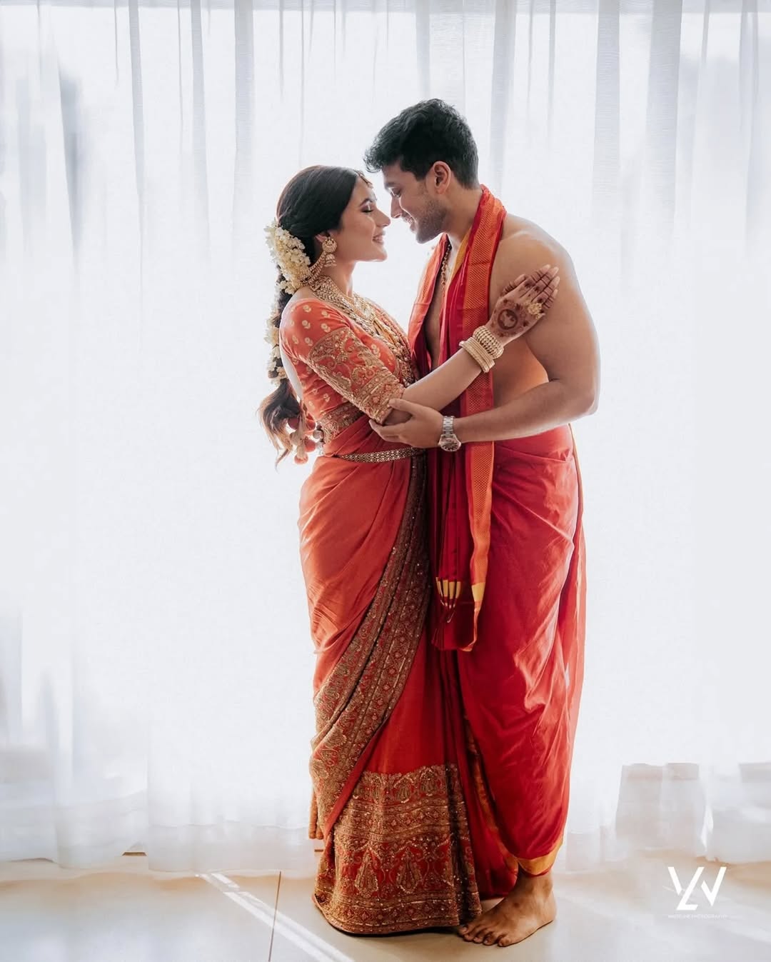Kalidas-Jayaram-and-Tarini-Kalingarayar-Wedding-Photos-2