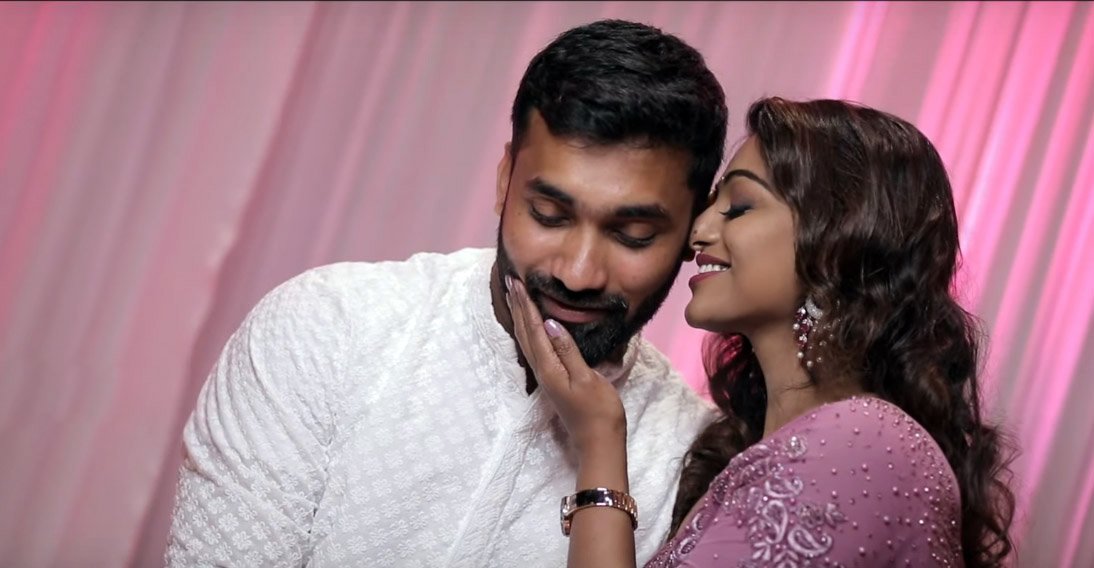 Meera-Anil-Engagement-Photos-6
