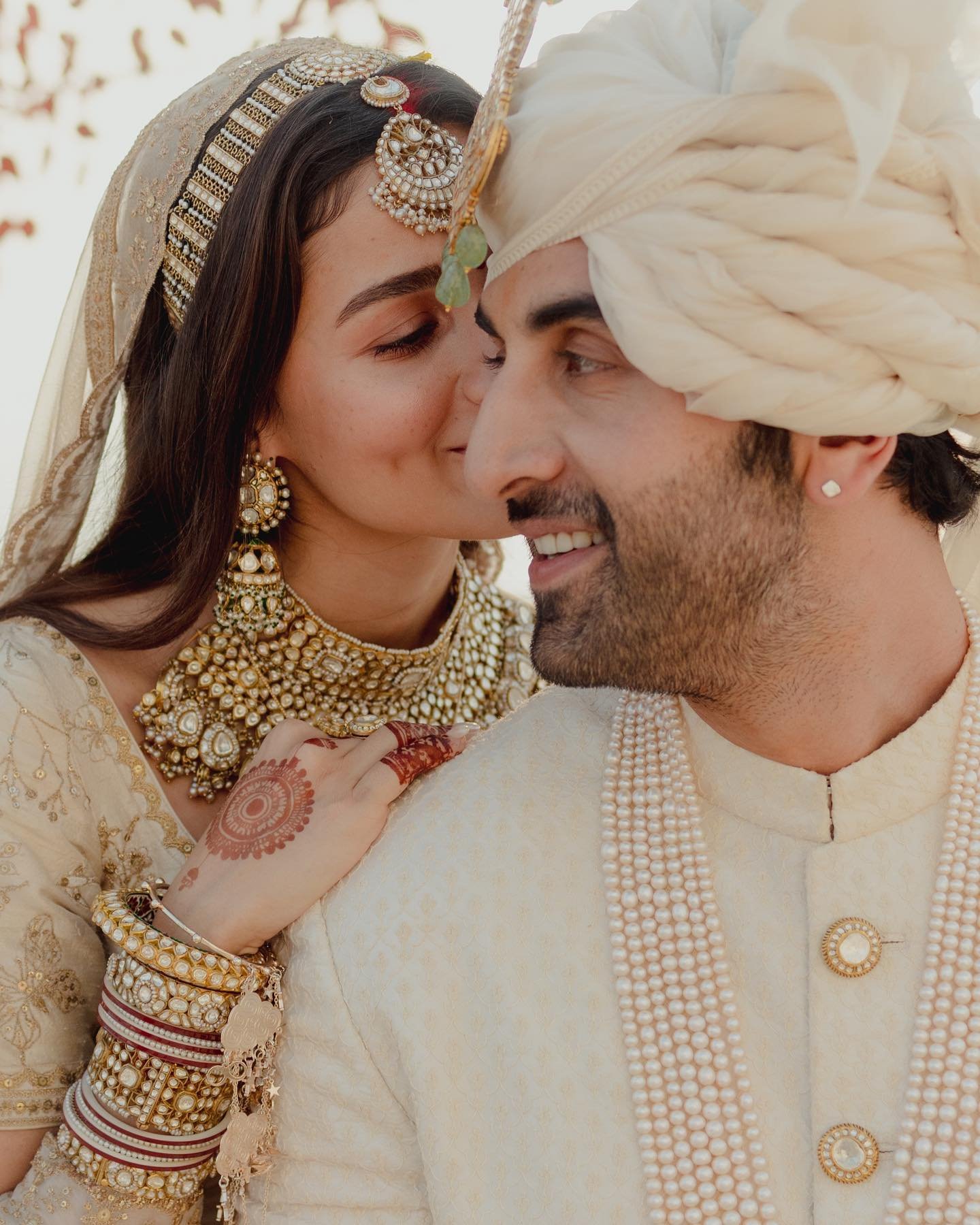 Ranbir-Kapoor-and-Alia-Bhatts-Wedding-Photos-3