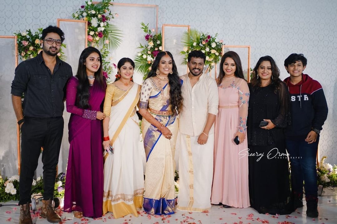Actress-Rebecca-Santhosh-Wedding-Photos-10
