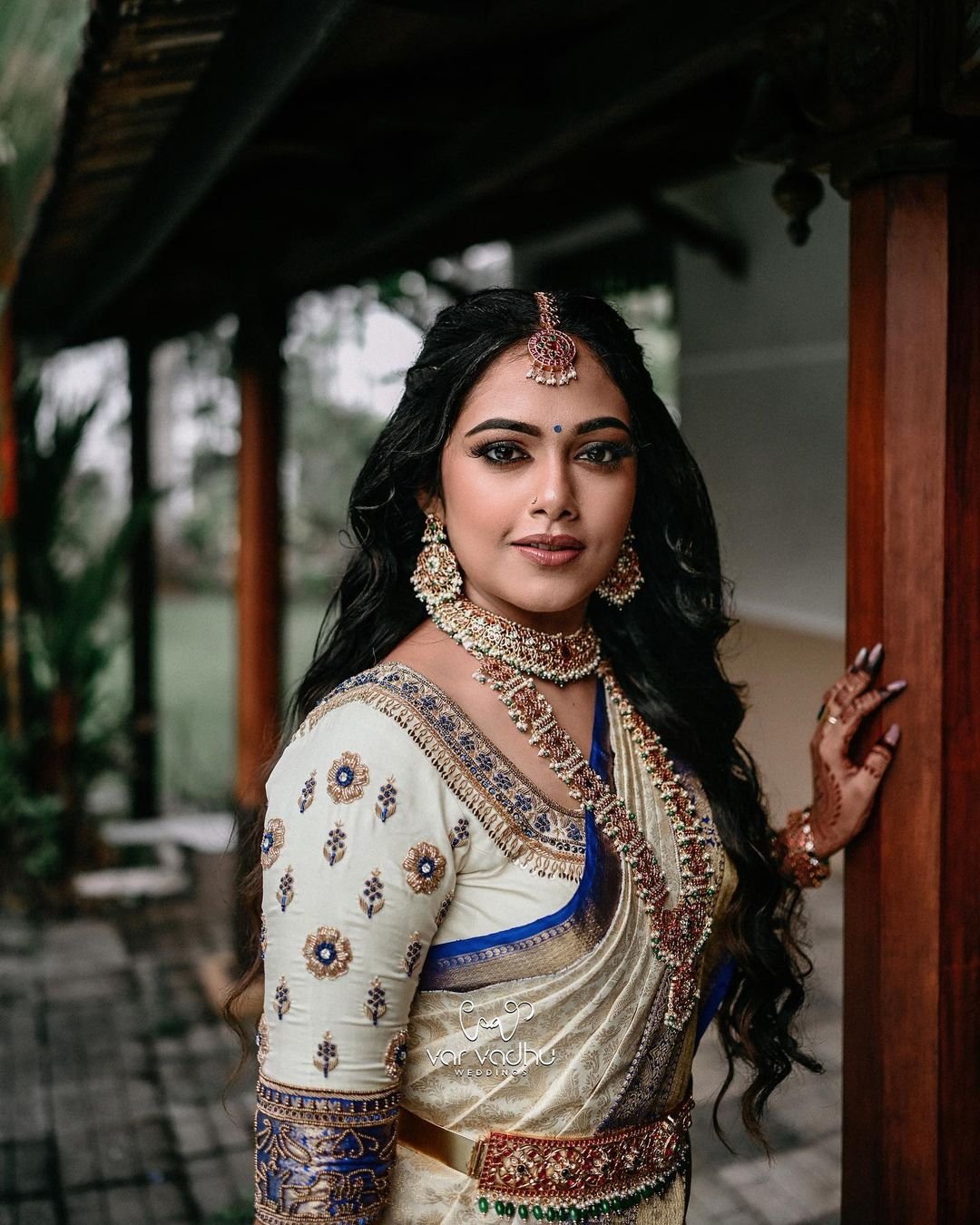Actress-Rebecca-Santhosh-Wedding-Photos-11