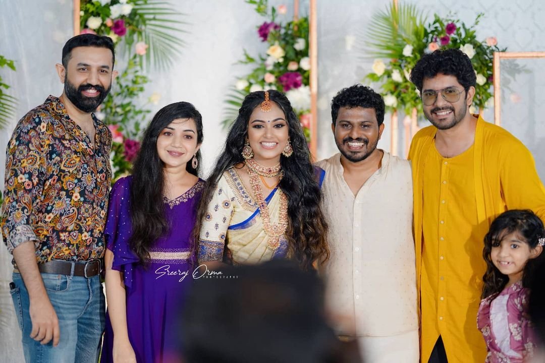 Actress-Rebecca-Santhosh-Wedding-Photos-6