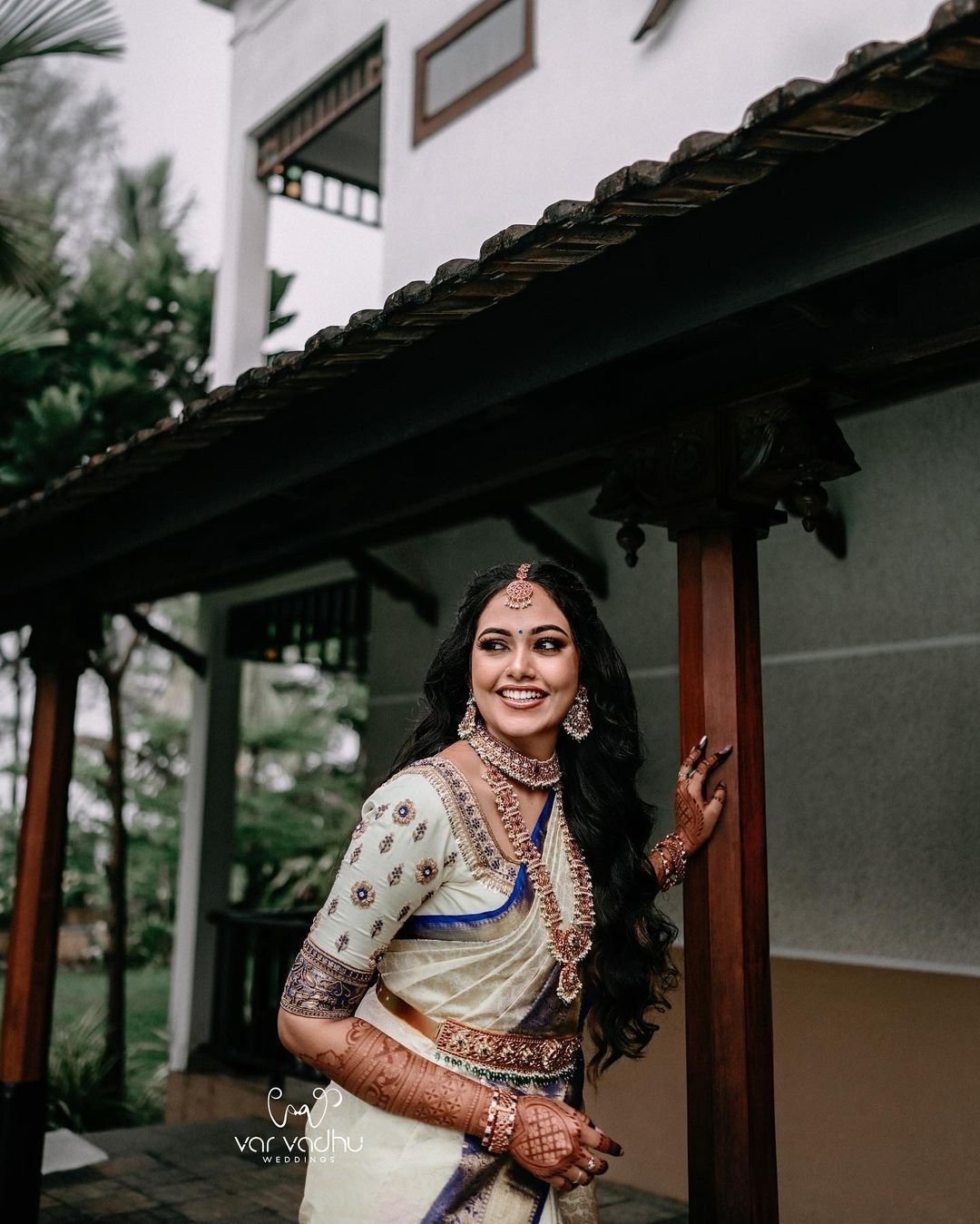 Actress-Rebecca-Santhosh-Wedding-Photos-8